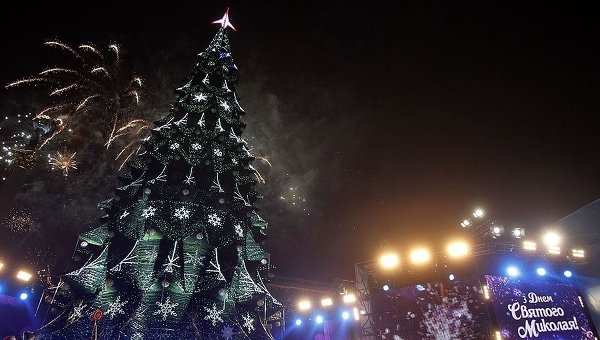 Главная новогодняя ель Украины зажглась на Майдане. Архивное фото