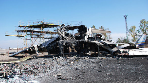 Ситуация в районе аэропорта Донецка. Архивное фото