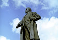 Памятник В.И. Ленину. Архивное фото