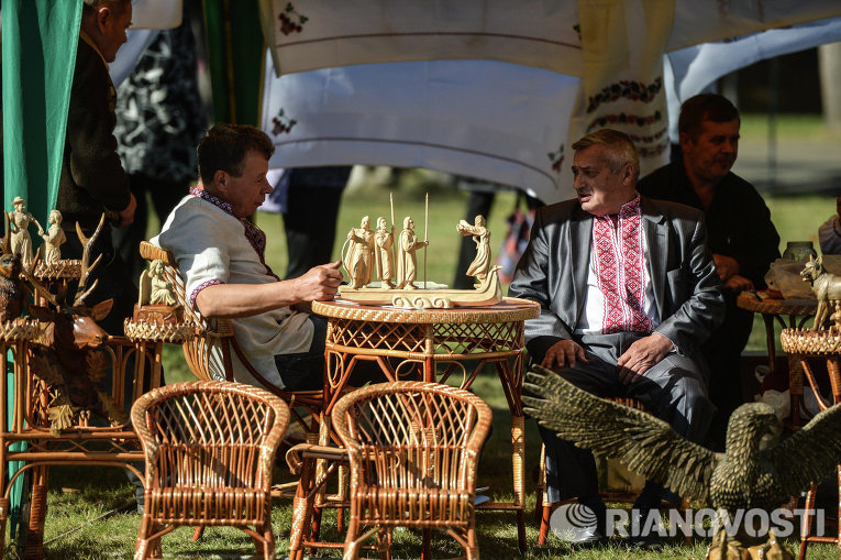 Всеукраинский Межигорский фестиваль народной песни и ручных ремесел