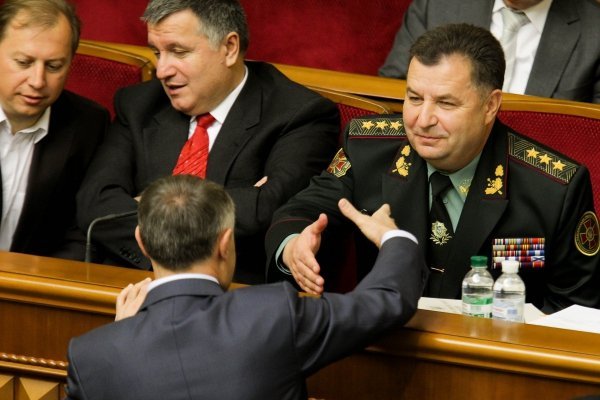 Министр внутренних дел Арсен Аваков и министр обороны Степан Полторак