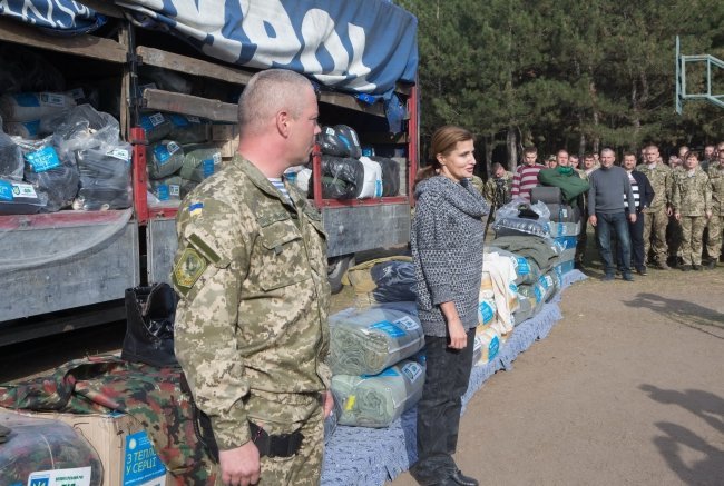 Супруга президента Украины Марина Порошенко во время визита в зону АТО