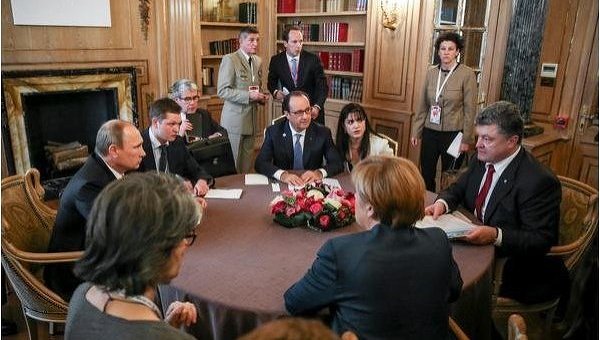 Вторая встреча Петра Порошенко, Владимира Путина и лидеров ЕС в Милане, 17 октября 2014 года /