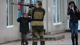Ополченец в Донецке