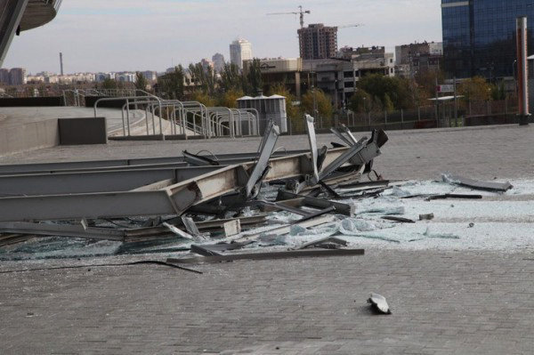 Донбасс арена после обстрела