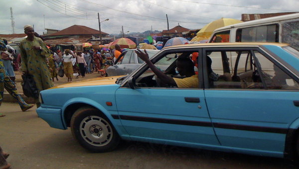 На одной из улиц в Нигерии