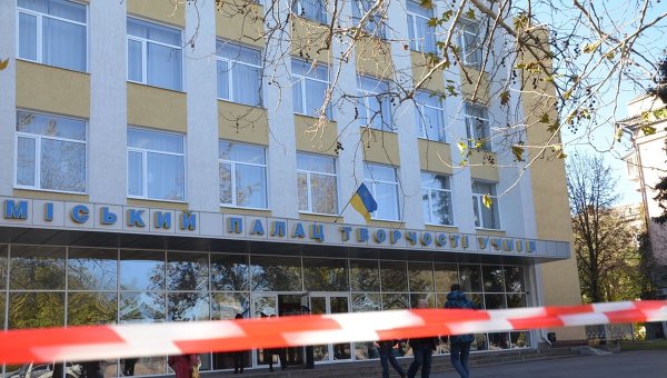 Милиция ищет взрывчатку на избирательных участках в Николаеве, 26 октября 2014