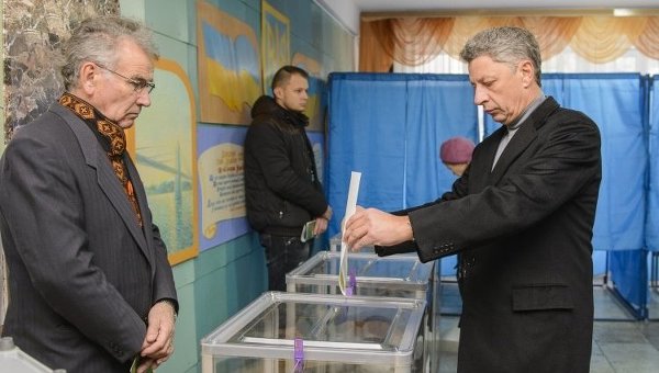 Юрий Бойко проголосовал на выборах в Верховную Раду, 26 октября 2014