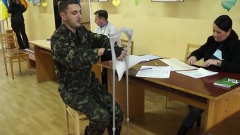 Голосование в киевском Главном клиническом госпитале Минобороны. Видео