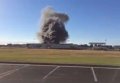 В США самолет врезался в здание аэропорта. Видео