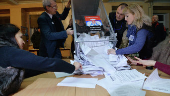 Подчет голосов на выборах в ДНР. Архивное фото