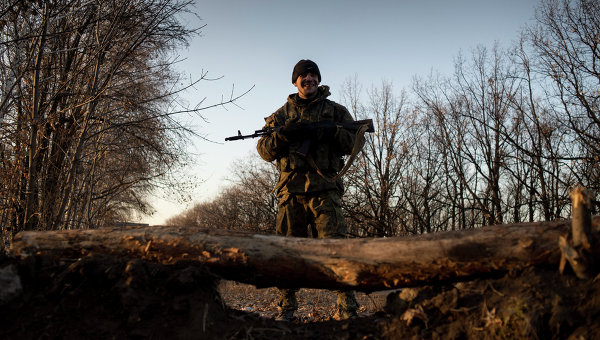 ополчение Луганска готовится к обороне