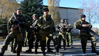 Ополчение Донецка готовится к обороне. Архивное фото
