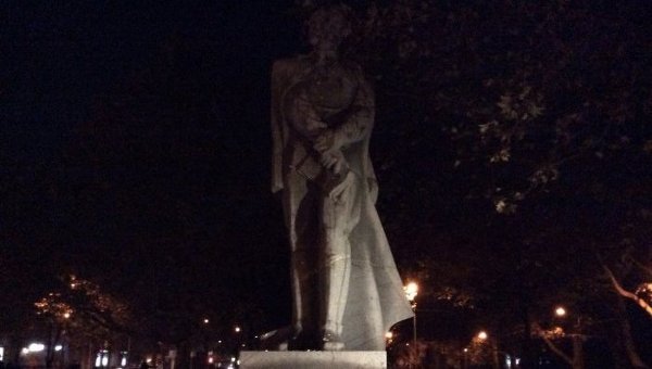 Снос памятника Дзержинскому в Запорожье