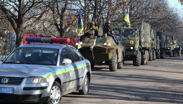 Доставка гумпомощи в Донбасс украинскими военными и спасателями