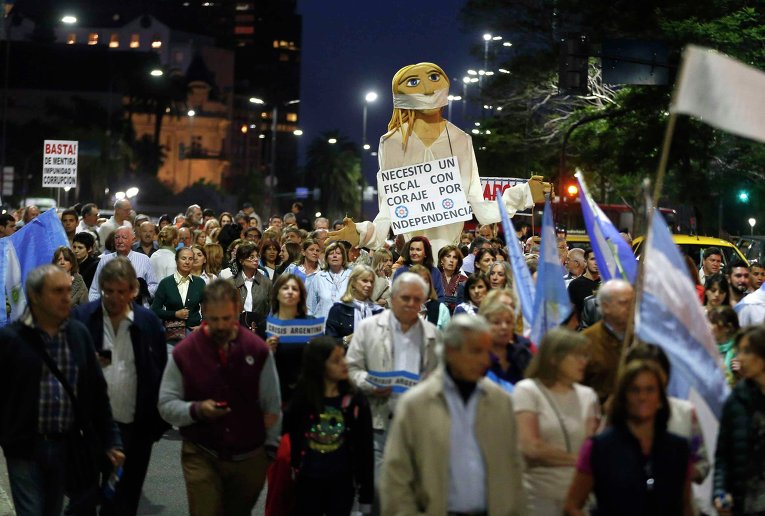 Антиправительственный митинг в Буэнос-Айресе (Аргентина)