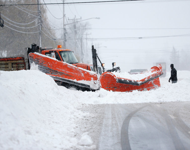 Последствия снегопада в штате Нью-Йорк