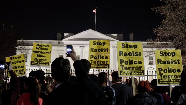 Акция протеста под Белым домом. Архивное фото