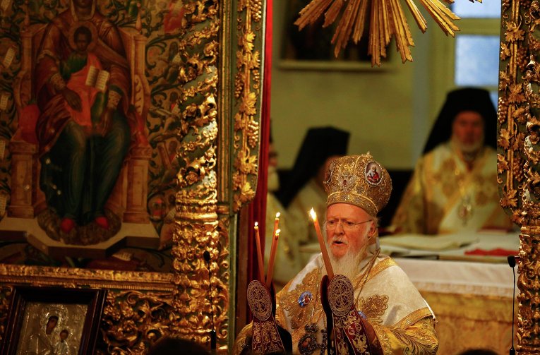 Патриарх Варфоломей I проводит Божественную литургию на Вселенском Патриархате в Стамбуле
