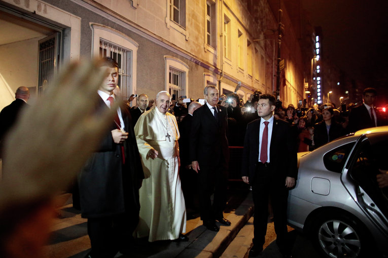 Папа Римский Франциск во время визита в Турцию