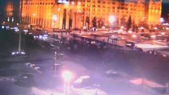 В Киеве активисты снова перекрыли Крещатик. Видео