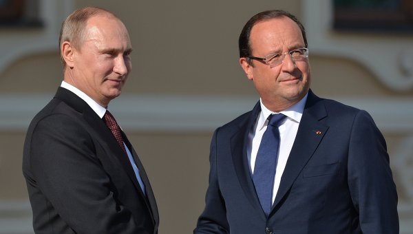 Владимир Путин и Франсуа Олланд. Архивное фото