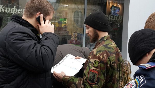 В центре Днепропетровска задержали молодых людей с РПГ