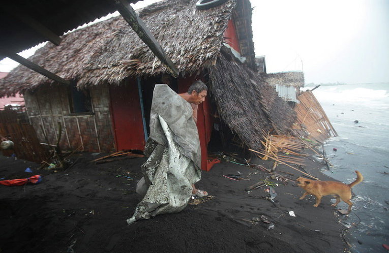 Последствия тайфуна Хагупит на Филиппинах
