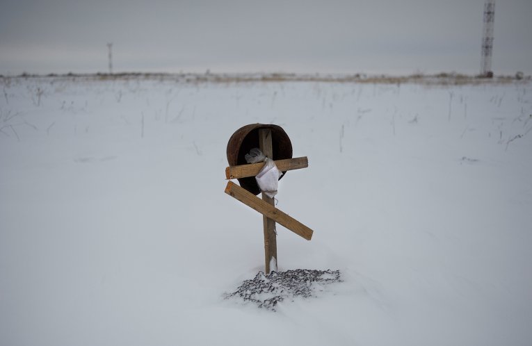 Могила неизвестному солдату на востоке Украины