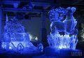 Фигура на выставке Замороженные сны во время фестиваля ледяных и снежных скульптур в Киеве