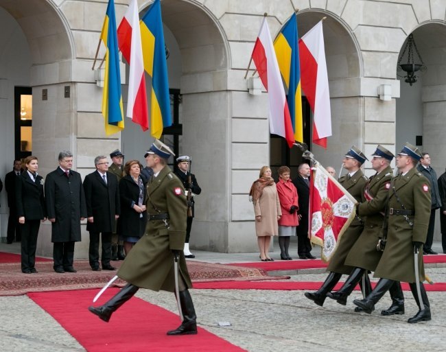 Петр Порошенко во время визита в Польшу