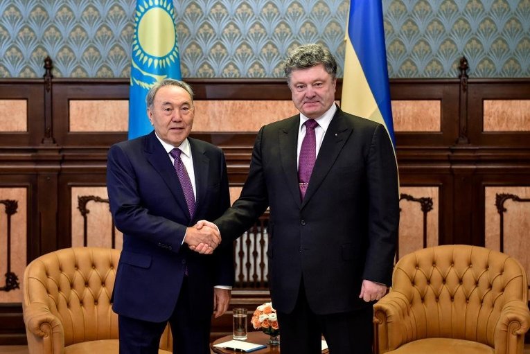 Нурсултан Назарбаев и Петр Порошенко, 22 декабря 2014
