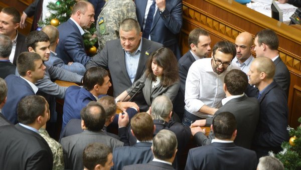 Депутаты пытались заблокировать Раду