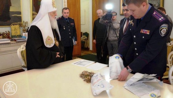 Милиция Киева вернула похищенные драгоценности Владимирскому собору