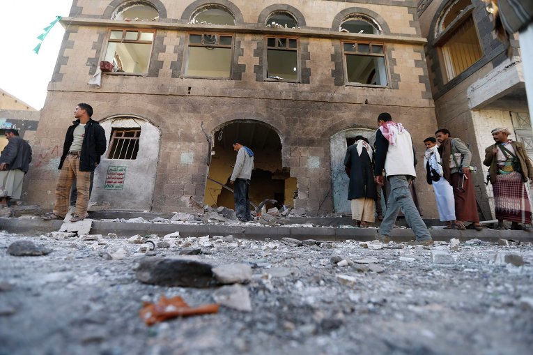 В Йемене террористы атаковали штаб-квартиру хуситов в Сане