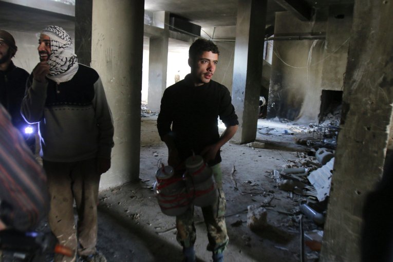 В Сирии возобновились бои между оппозицией и правительственными войсками