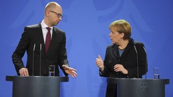 Арсений Яценюк и Ангела Меркель в Берлине