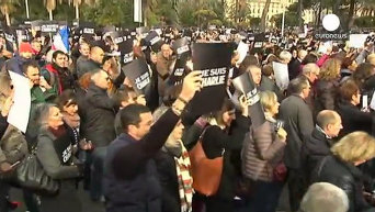 Сотни тысяч человек приняли участие в акциях солидарности во Франции