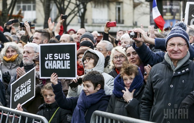 Марш Единства и солидарности с жертвами терактов во Франции