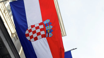 Флаг Хорватии и флаг Евросоюза