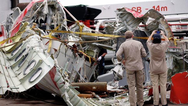 Обломки лайнера авиакомпании AirAsia Indonesia