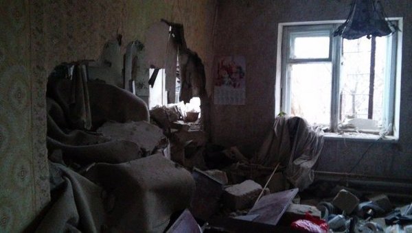 Последствия обстрела в Славяносербске Луганской области