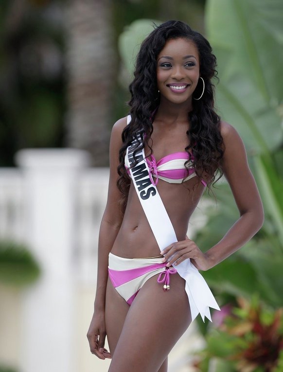 Участница конкурса Мисс Вселенная от Багамских островов Томии Калмер