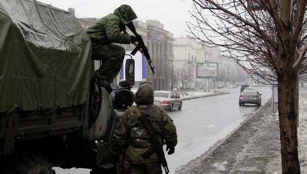 Ополченцы ДНР в Донецке