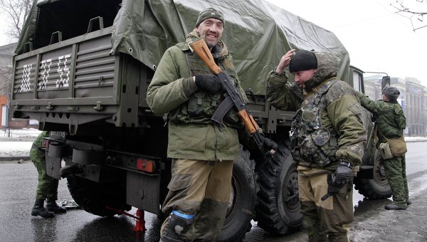 Ополченцы ДНР в Донецке