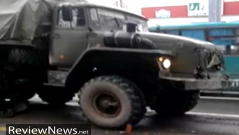 Ополченцы на Урале врезались в пассажирский автобус в Донецке. Видео