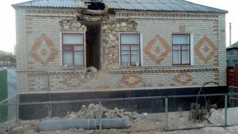 Последствия артобстрела в Луганске
