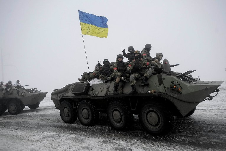 Украинские военнослужащие в селе Орехово Луганской области