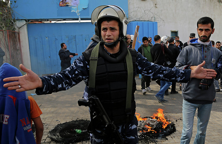 Палестинские полицейские в северной части сектора Газа
