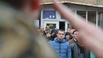 Отправка призывников Деснянского района Киева